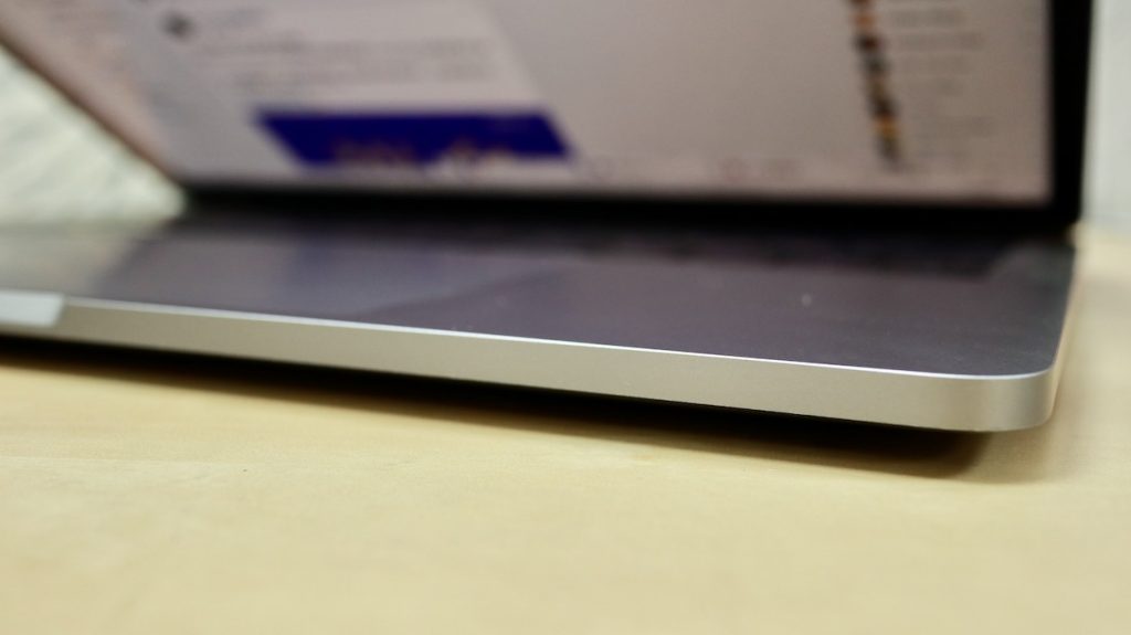 自我检查你的 MacBook 有没有偷偷 电池膨胀