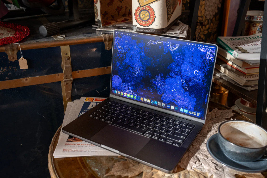开箱 M4 MacBook Pro：这台够 Pro 了，不再是入门款的妥协