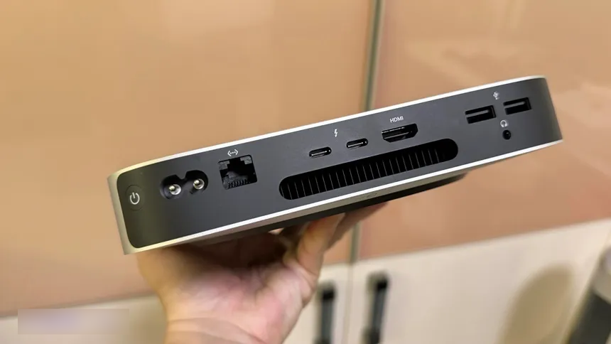 BTS教育方案买了人生第一台的 Mac Mini M2 电脑