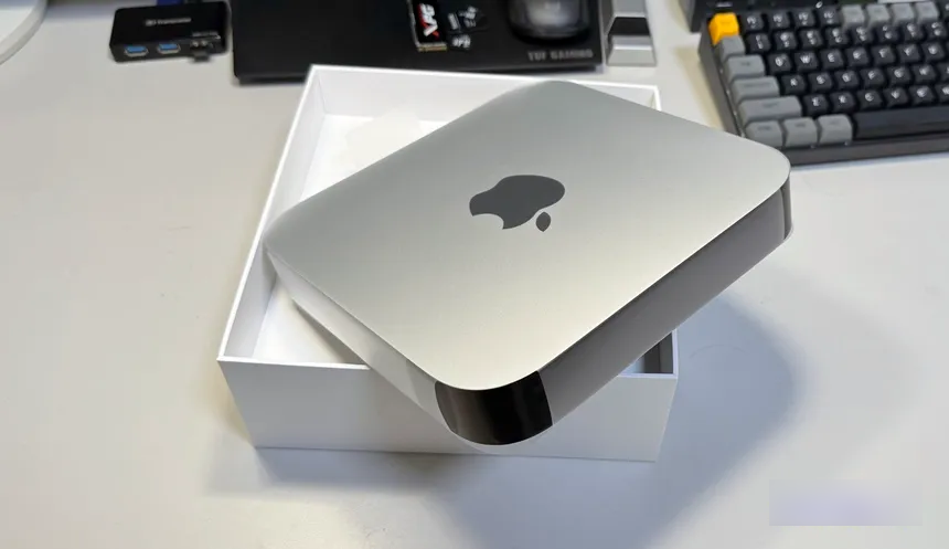BTS教育方案买了人生第一台的 Mac Mini M2 电脑
