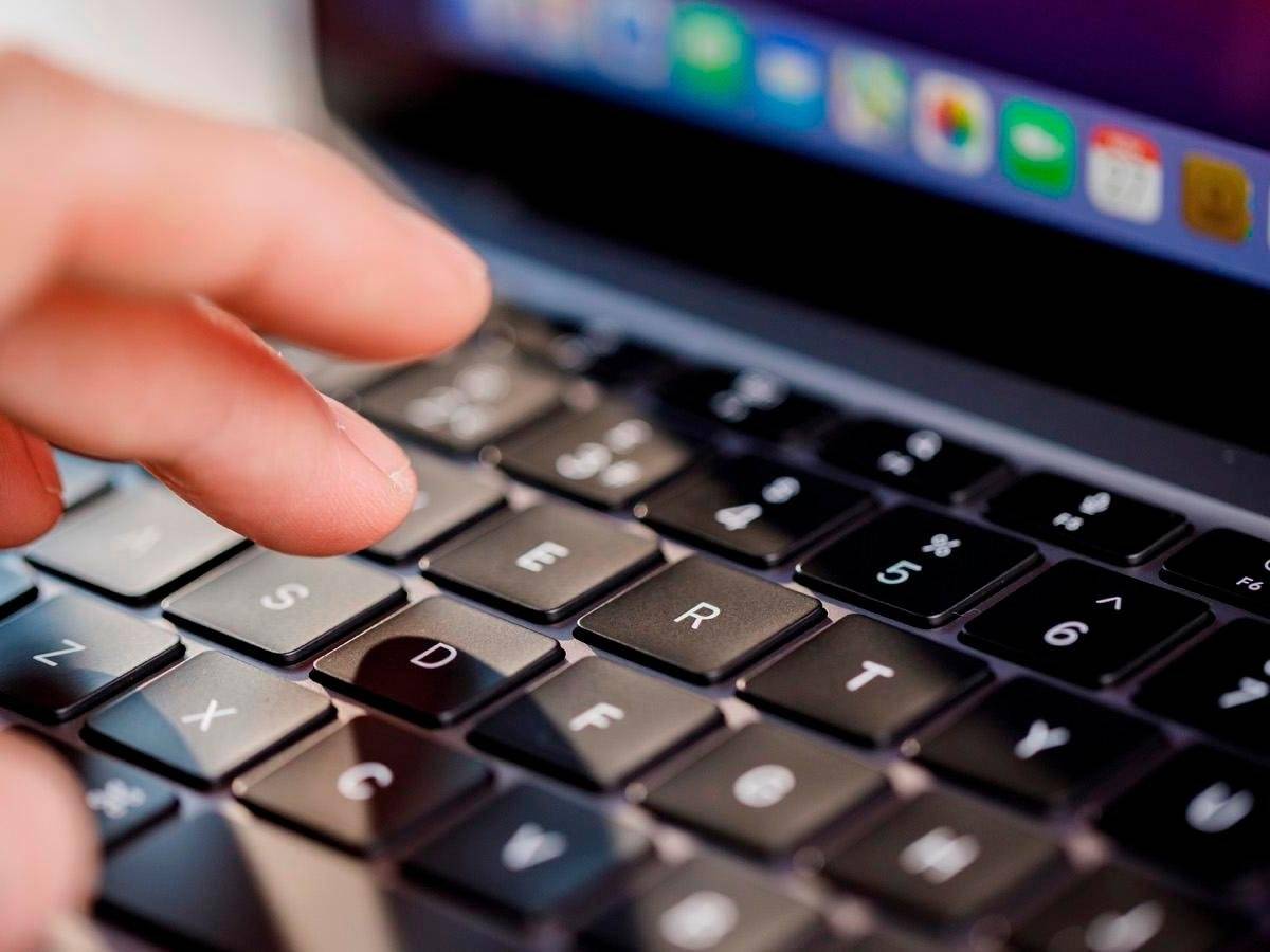 MacBook 显示「未连接任何摄影机」，教你 5 个方式解决视讯镜头的问题