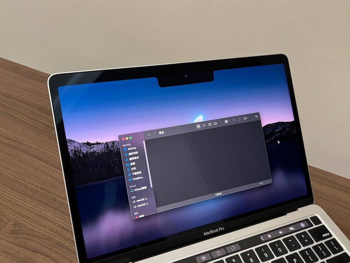 下手最新 MacBook Pro 前，用这个 App 看看你能否习惯上方的浏海
