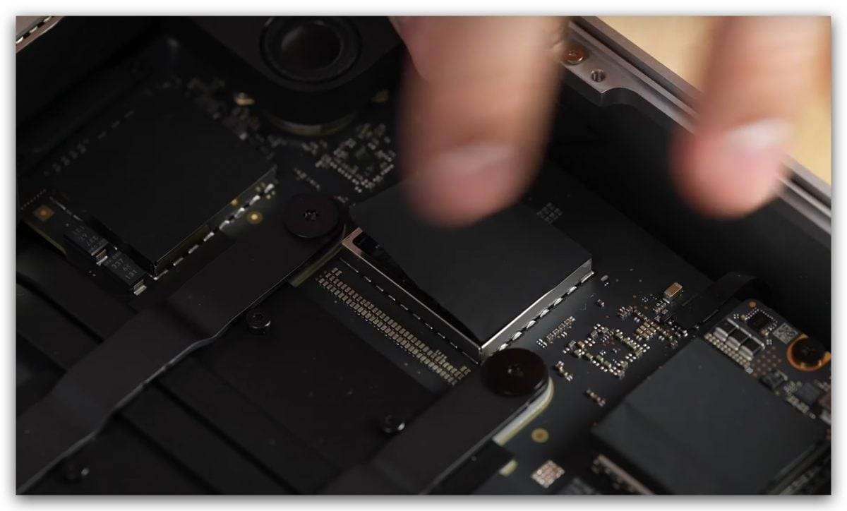 真正的 Mac Studio 开箱：拆开机身一窥 M1 Ultra 实际的样子