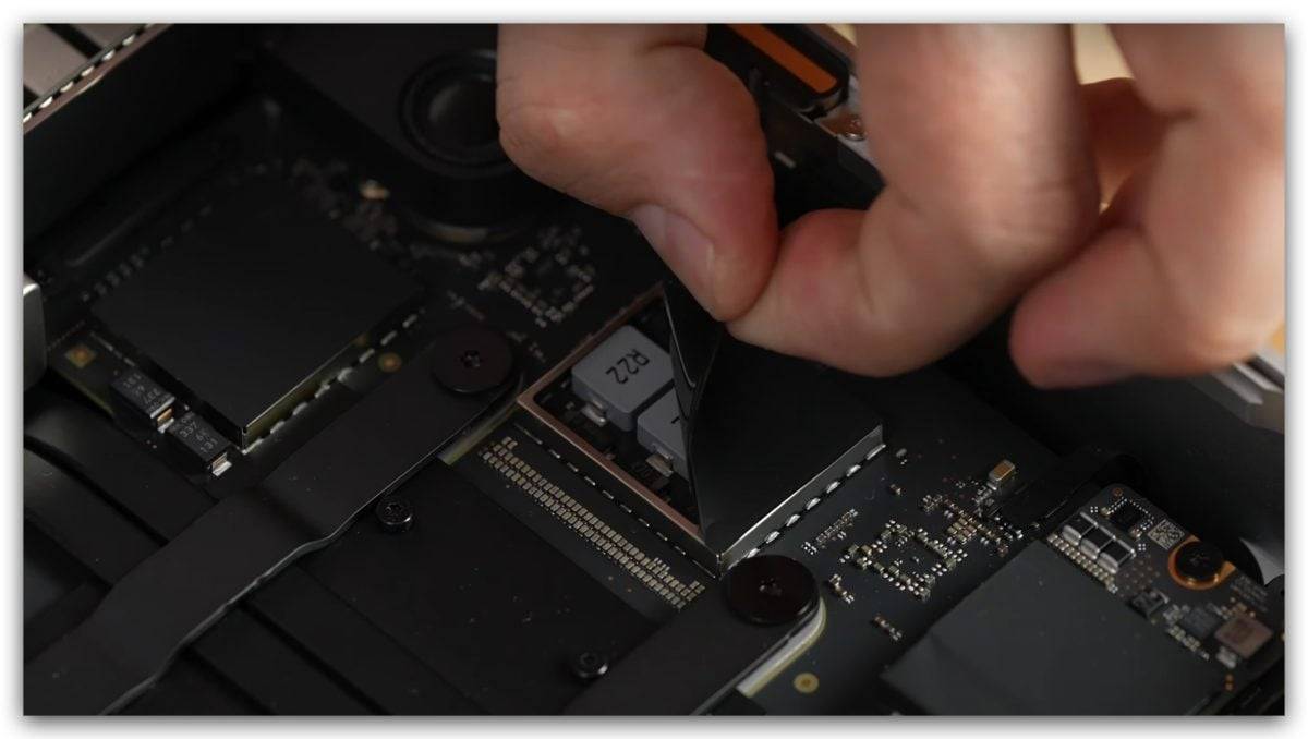 真正的 Mac Studio 开箱：拆开机身一窥 M1 Ultra 实际的样子