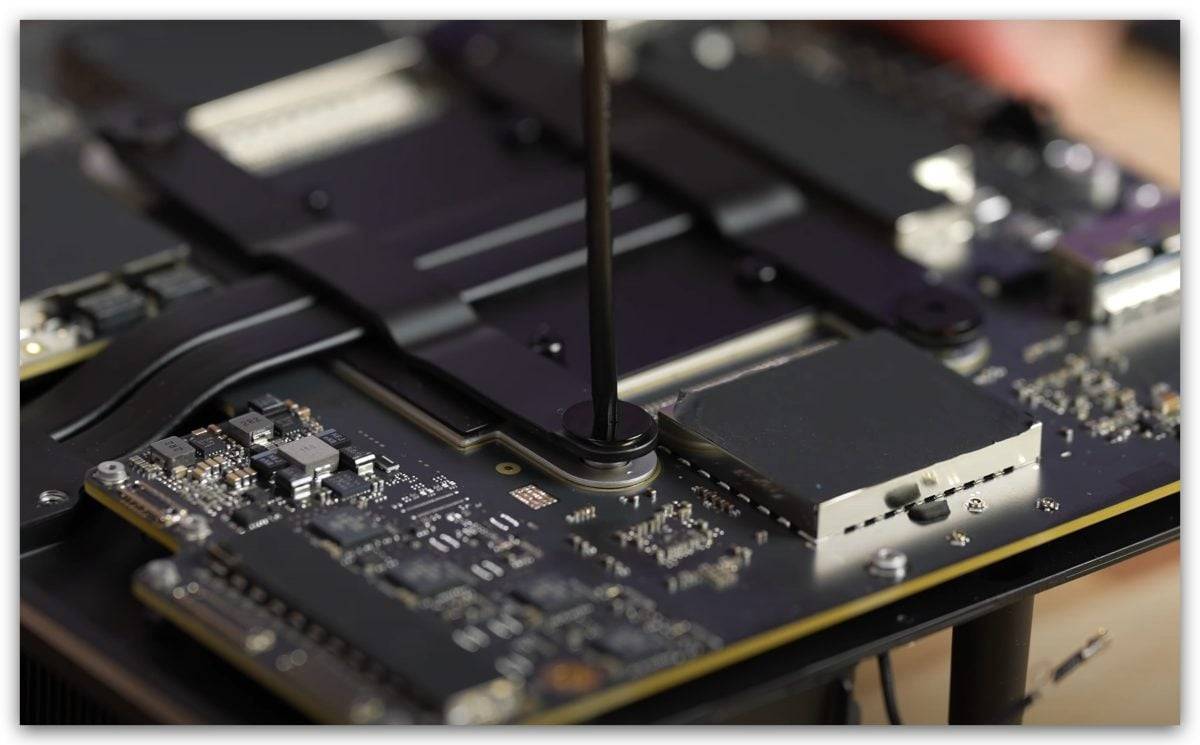 真正的 Mac Studio 开箱：拆开机身一窥 M1 Ultra 实际的样子