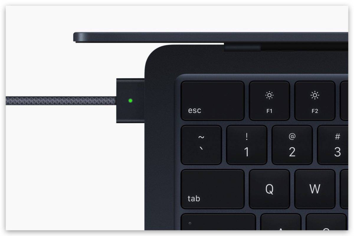 M2 版 MacBook Pro 与 MacBook Air 怎么选？ 这 12 个你该注意的比较
