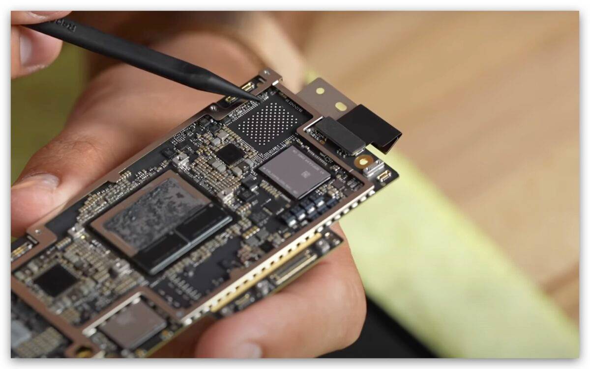 M2 MacBook Air 正式开卖！ 现在下订最快 8/2 到货