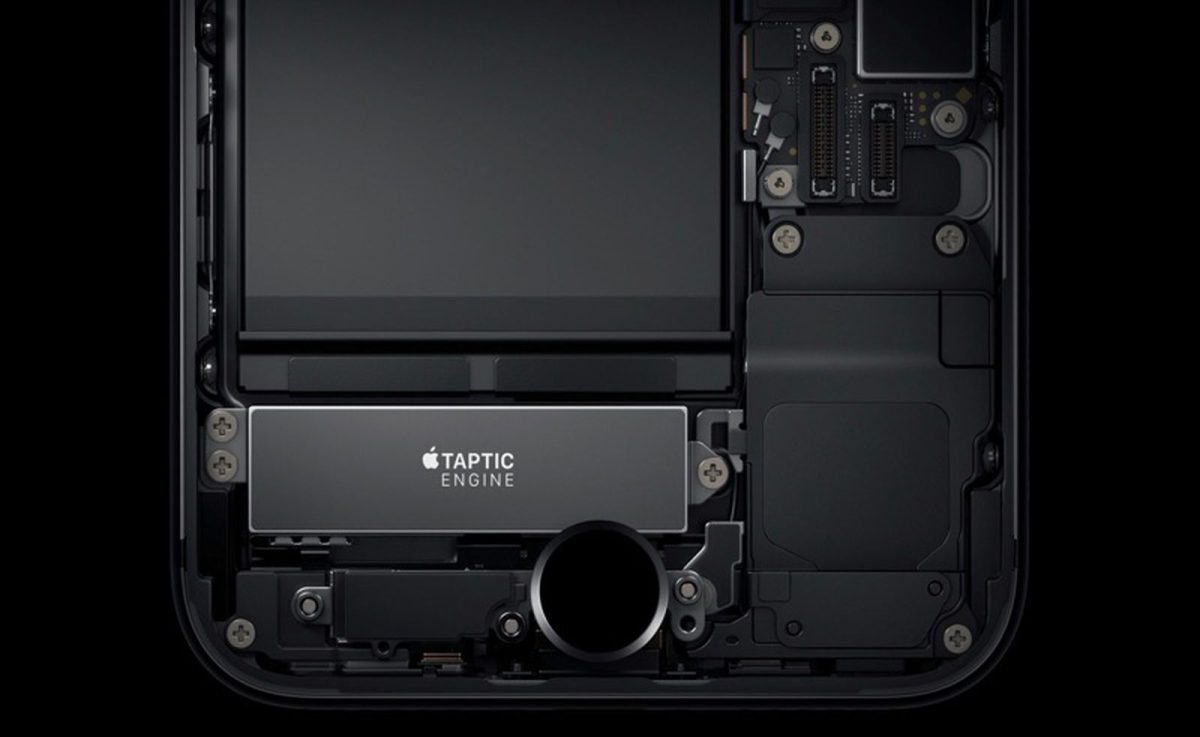 iPhone 16 原厂硅胶保护壳可能採整合式设计，没有捕捉按钮挖孔仍不影响操作体验