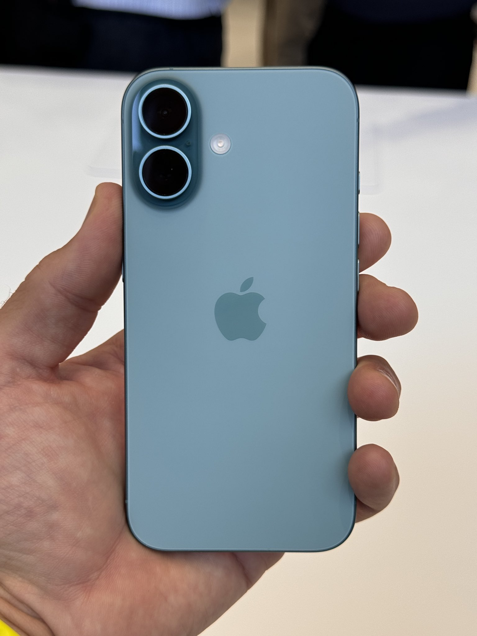 一表看完 iPhone 16 与 Pro 颜色、规格、价格、上市时间资讯 第3张