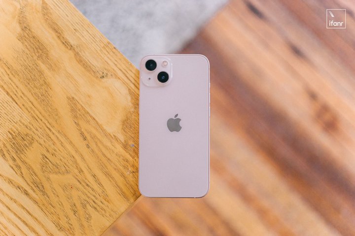 iPhone 13 开箱评测：性能与拍照都没话说，价格也亲民 第3张