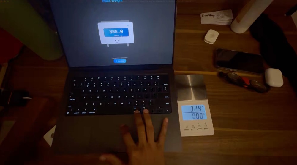 MacBook 鼠标触控板也能秤重！ 国外开发者制作这款有点厉害的开源工具