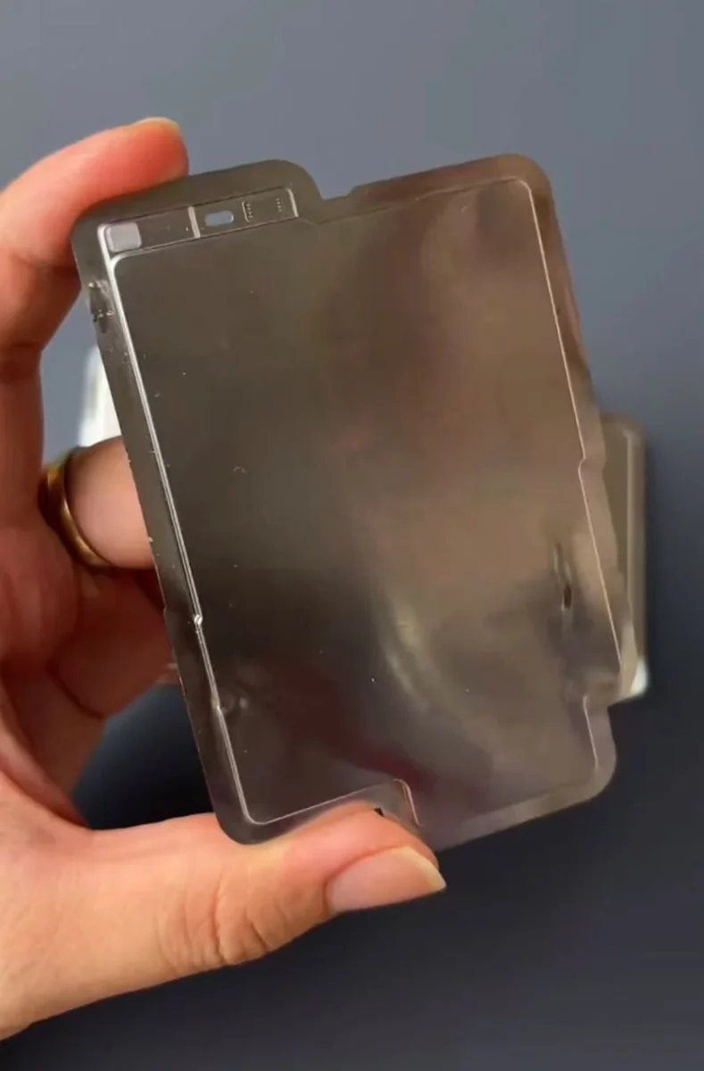 iPhone 17 Air iPhone 17 Pro电池金属外壳电池