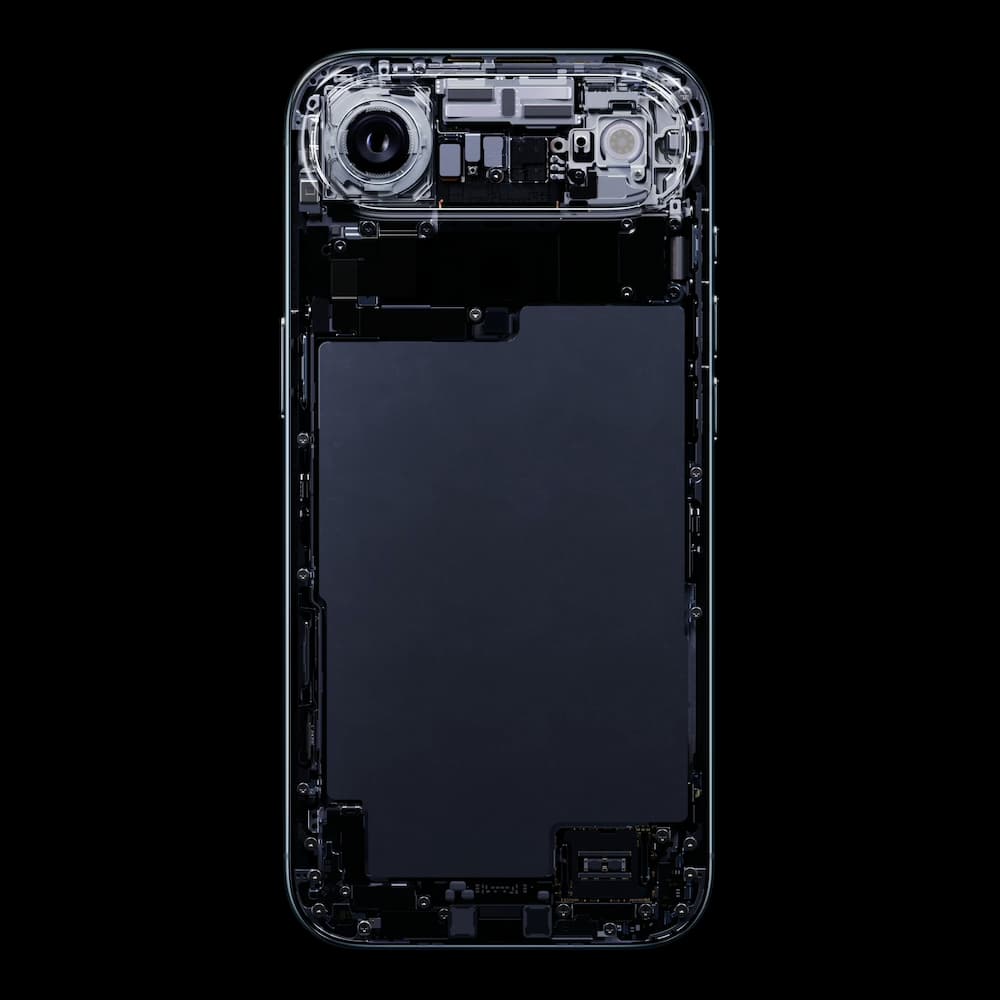 iPhone Air亮点八：全面采用eSIM设计